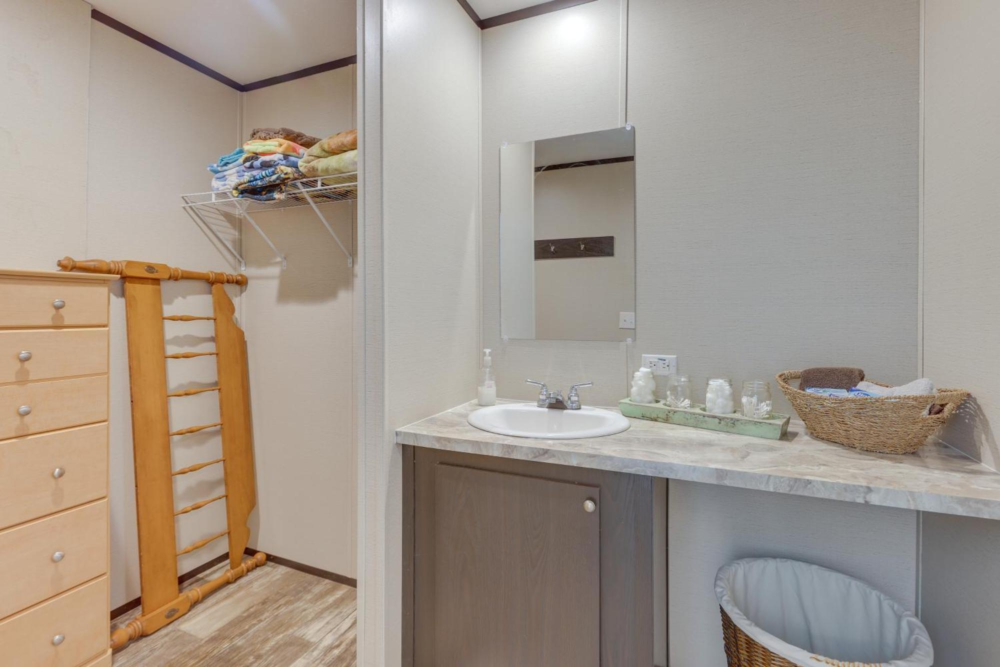 Lakefront Wetumpka Escape With Furnished Deck! Luaran gambar